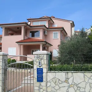 Fernetich Appartamento Premantura